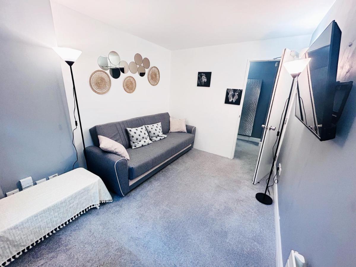 Amazing Flat Near South Kensington - 2 To 3 Bedrooms London Bagian luar foto